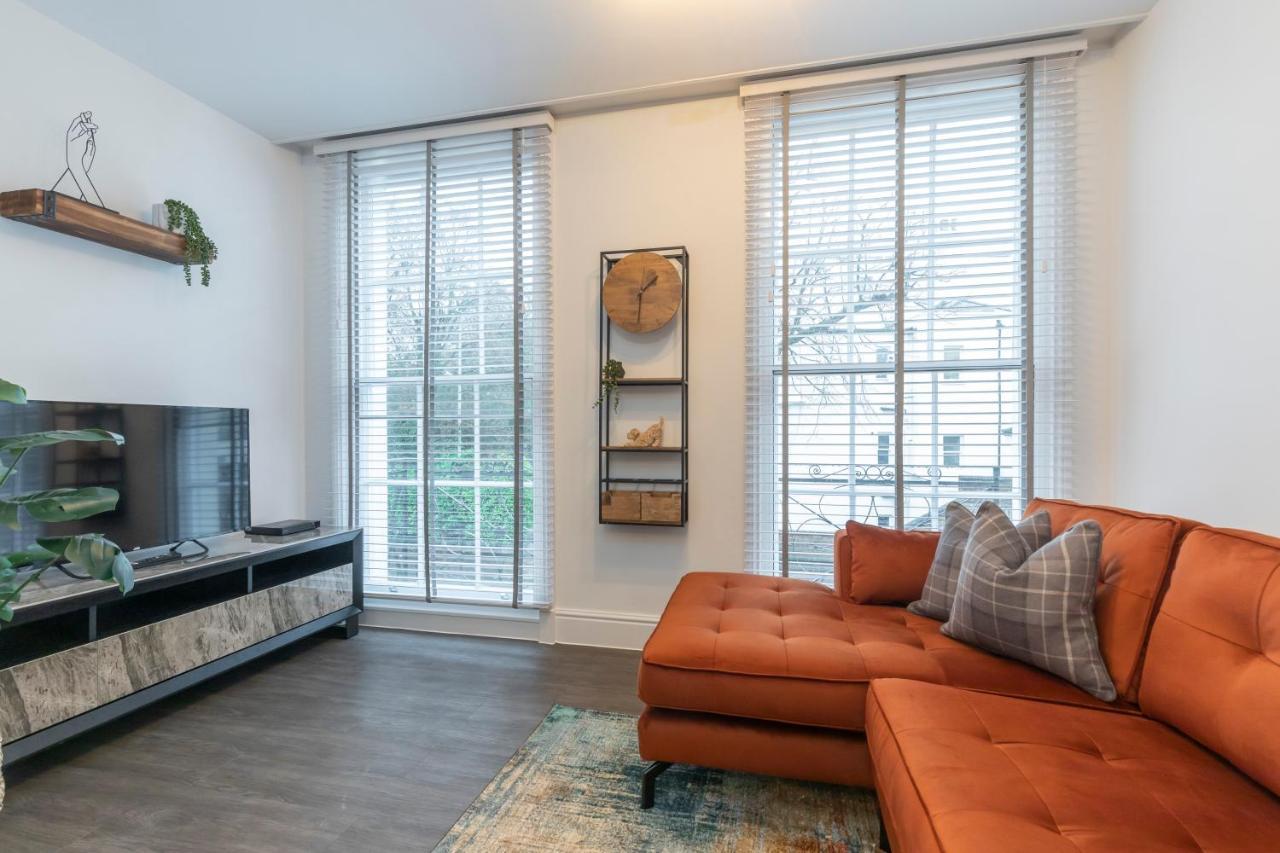 Elliot Oliver - Luxury 2 Bedroom Regency Apartment With Parking & Ev Charger Челтенхам Экстерьер фото